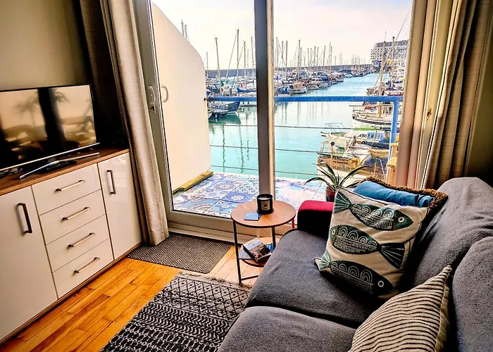 The Boat View - Sea View - Tiny Home Brighton Marina