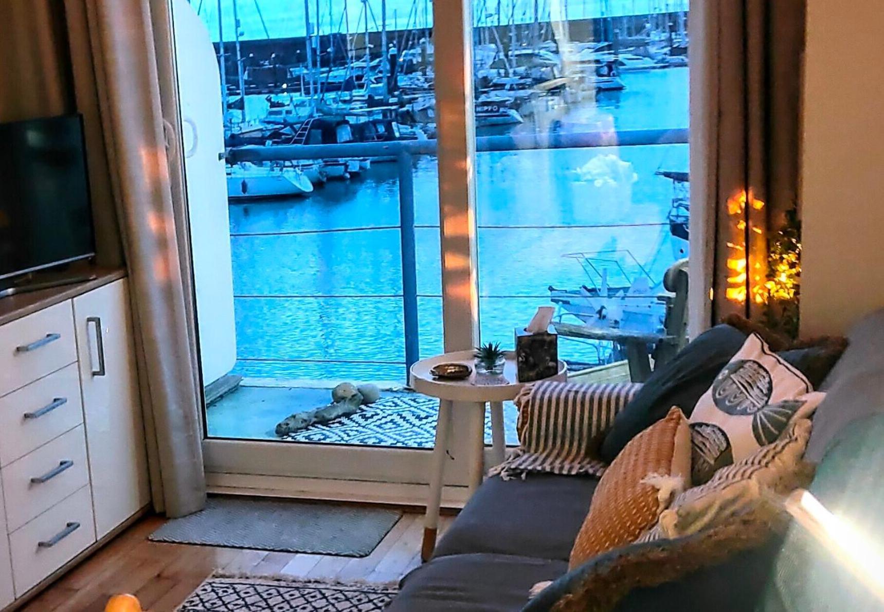 The Boat View - Sea View - Tiny Marina *