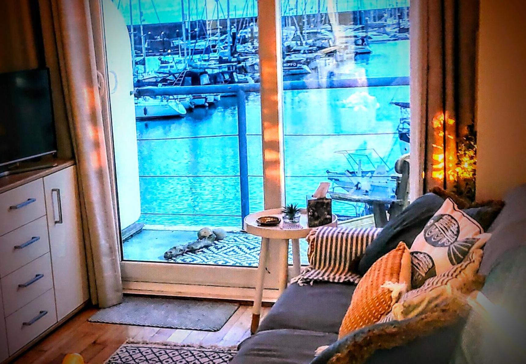 The Boat View - Sea View - Tiny Marina